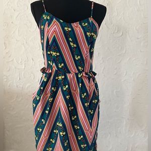 Silky Colorful Summer Dress Size Small with POCKETS!